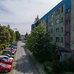 Stojalowskiego 3-Bedroom Apartment