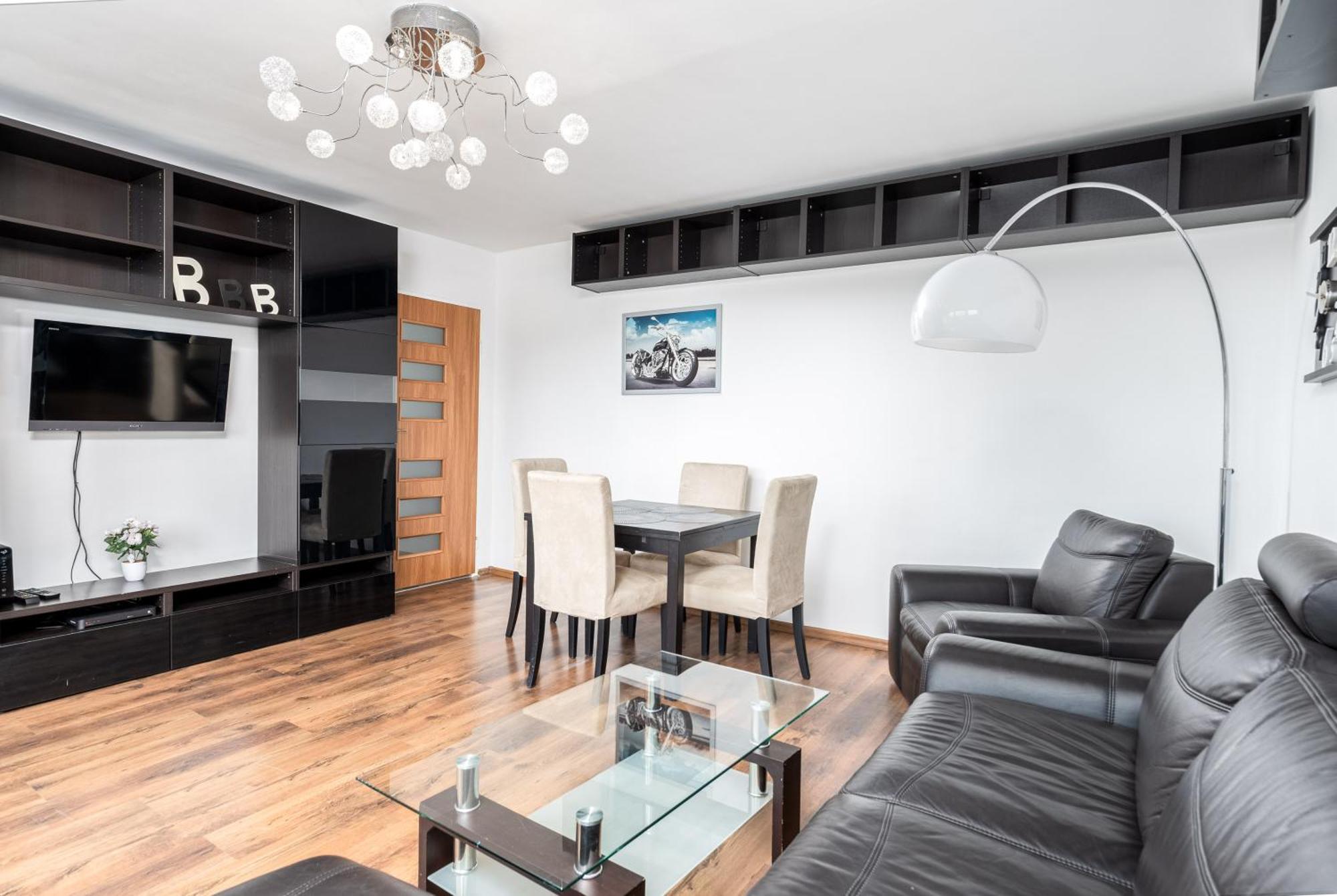 Stojalowskiego 3-bedroom Apartment