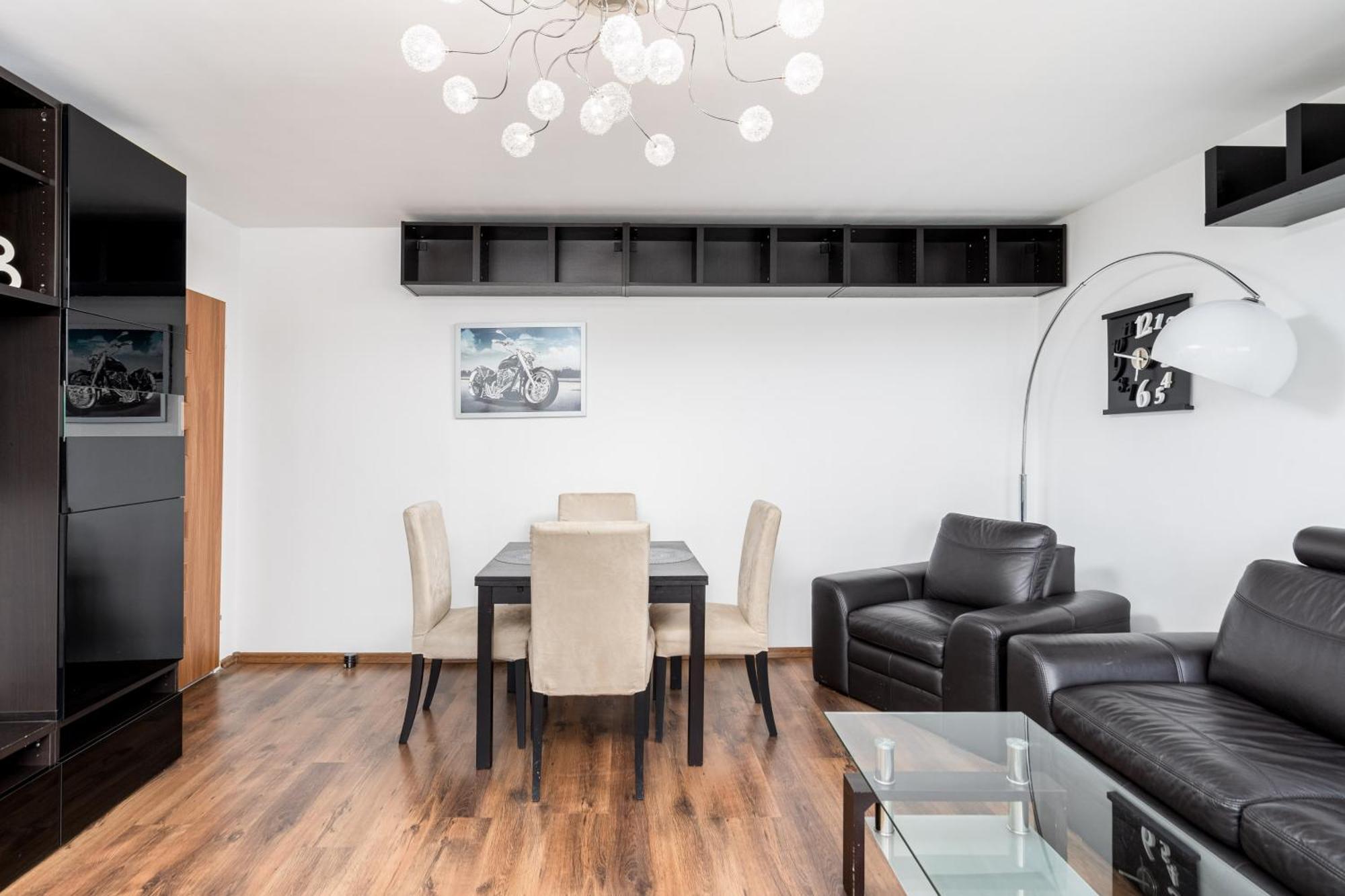 Stojalowskiego 3-bedroom Apartment Krakow